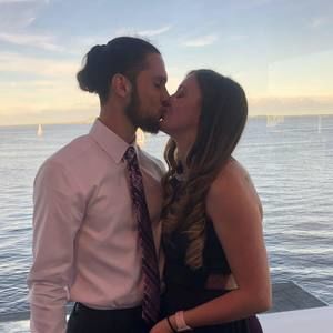 Meet your Posher, Cara